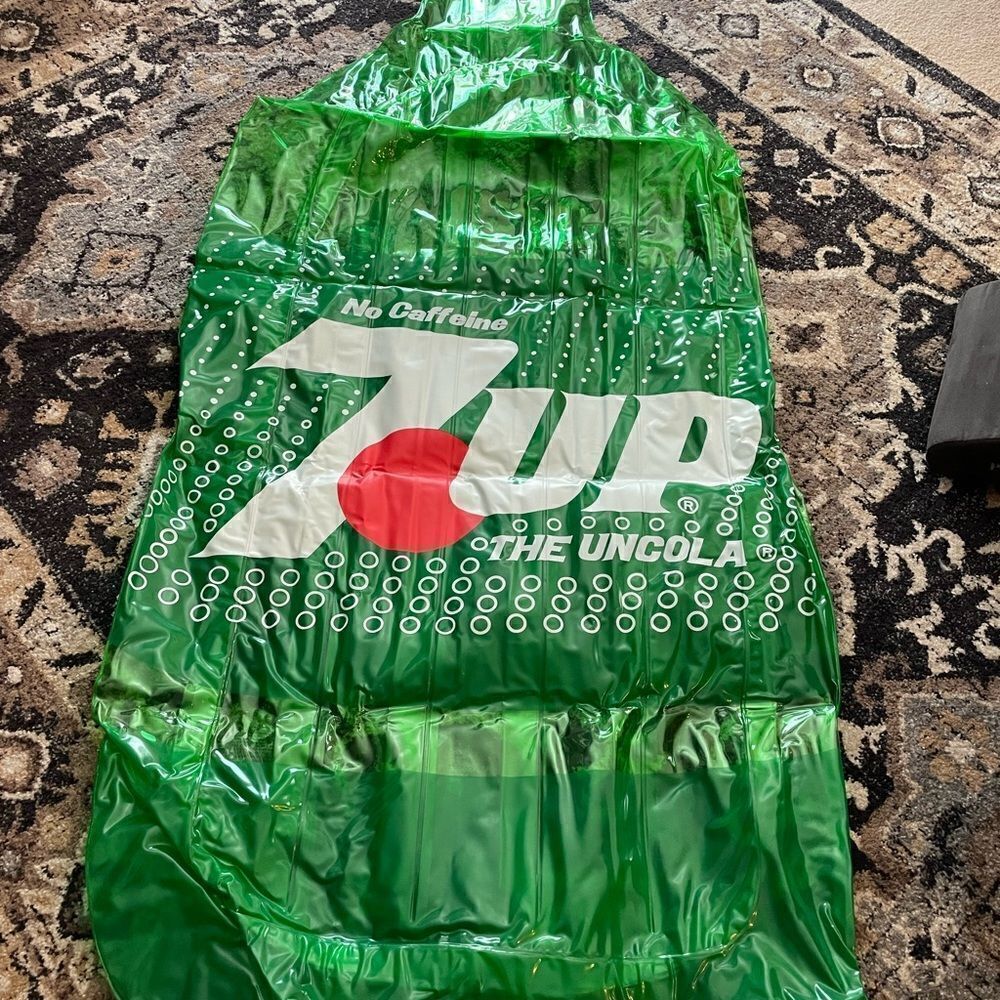 7-UP Vintage Float Mattress 